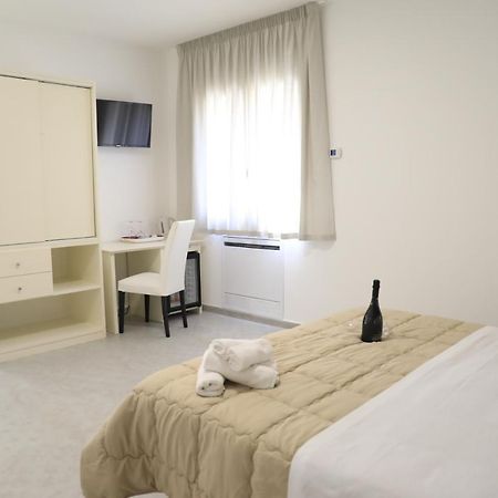 New- B&B Allison Тропея Экстерьер фото